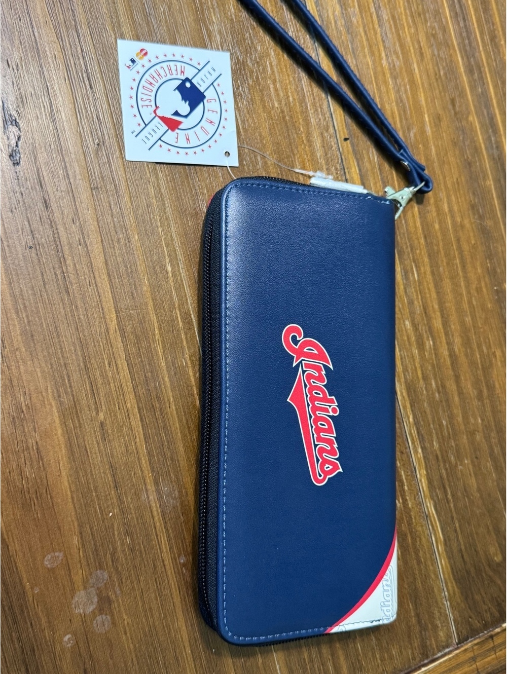 Cleveland Indians MLB Wristlet Wallet Zip Around Genuine Merchandise NWT